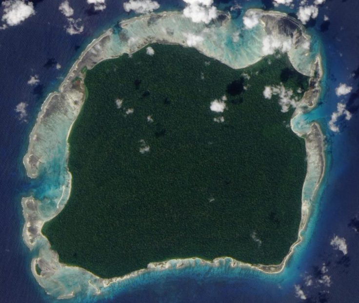 North-Sentinel-Island-on-the-Bay-of-Bengal-is-home-to-the-uncontacted-Sentinelese-people-e1513779692577